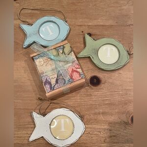 NWOT Paul Brent Coaster flip flops sand dollar  beach Two’s Company Frames NWT